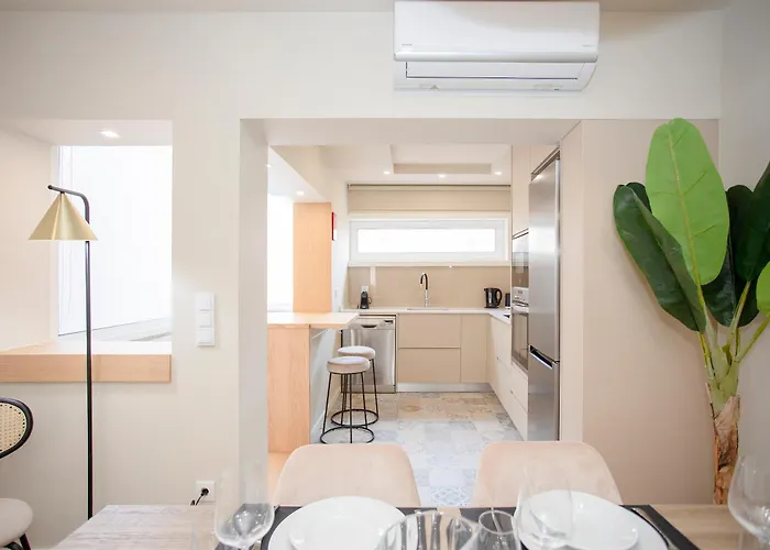 Liiiving In - Uptown Pearl Apartament *