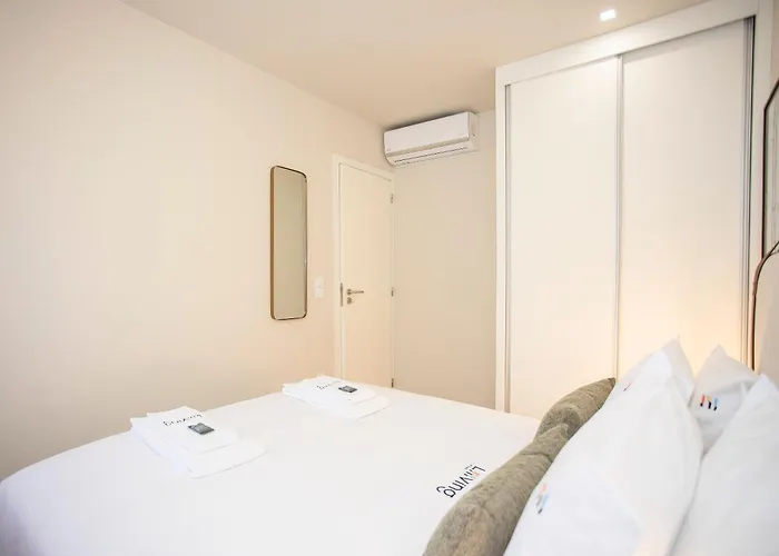 Liiiving In - Uptown Pearl Apartament Porto