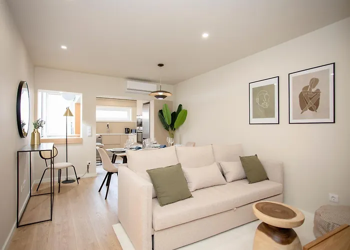 Liiiving In - Uptown Pearl Apartament