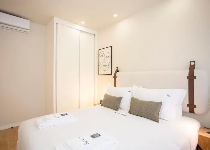 Liiiving In - Uptown Pearl * 波尔图