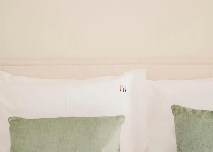 Liiiving In - Uptown Pearl 波尔图