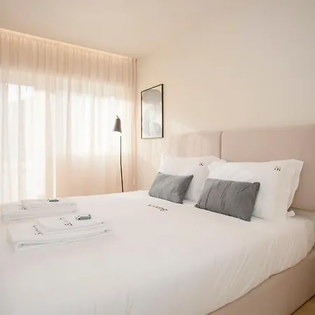 Liiiving In - Uptown Pearl Apartman Porto