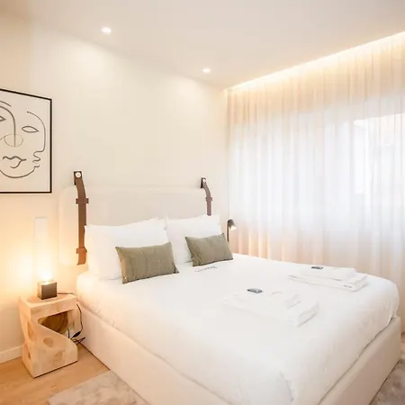 Liiiving In - Uptown Pearl Апартаменты Порту