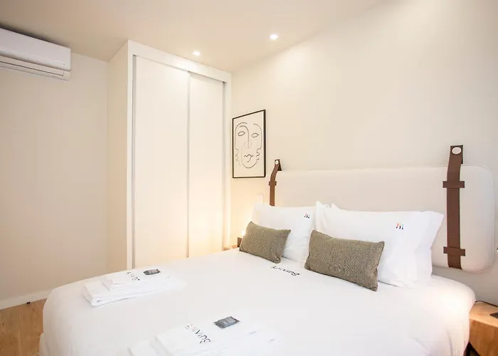 Liiiving In - Uptown Pearl Πόρτο