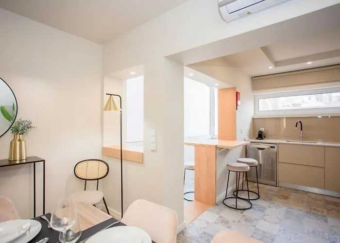 Liiiving In - Uptown Pearl Apartamento