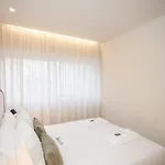 Liiiving In - Uptown Pearl * Porto